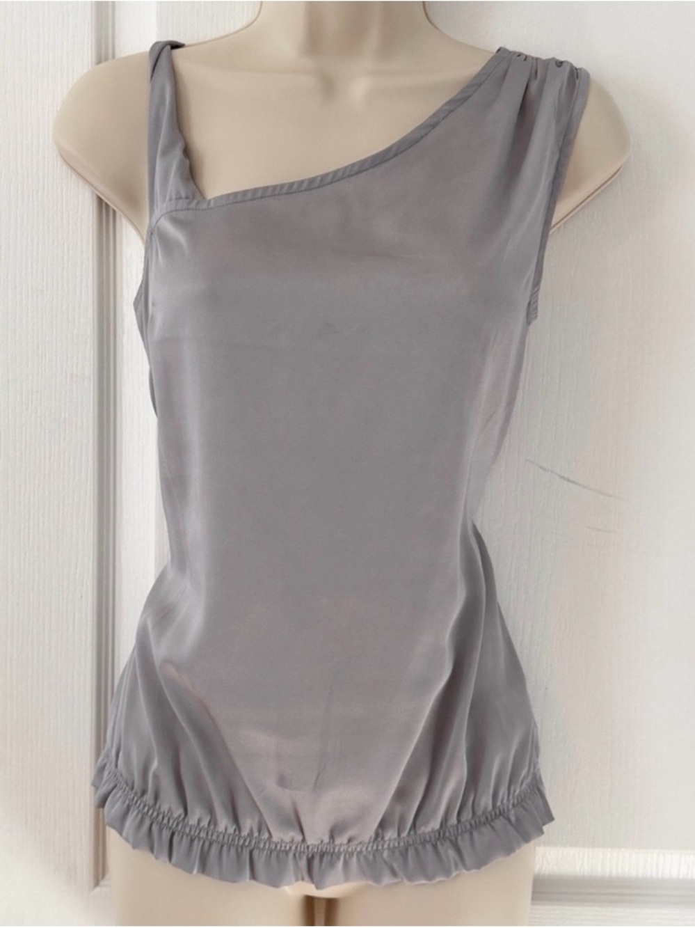 Banana Republic Gray One Shoulder Top XS Asymmetrical Blouse Chic Minimalist